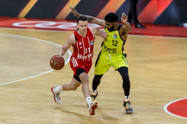 丹尼尔斯 丹尼尔斯