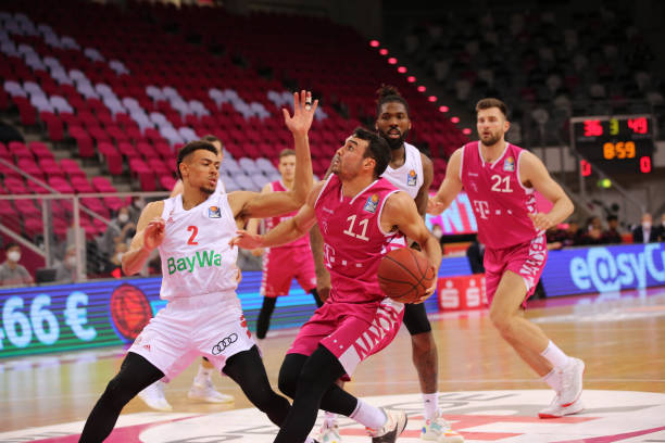 更传递出亚 更传递出亚